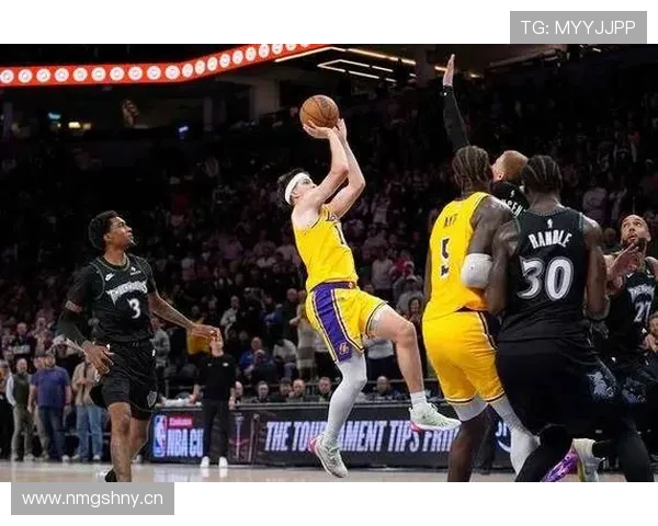 原创123-120！里夫斯44+11，詹姆斯连续上双纪录终结，湖人绝杀猛龙